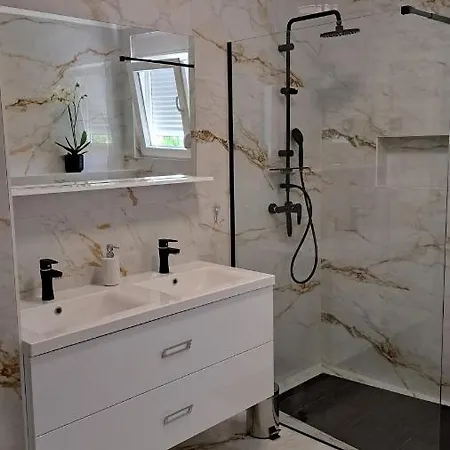 فندق مبيت وإفطار Stars 4*