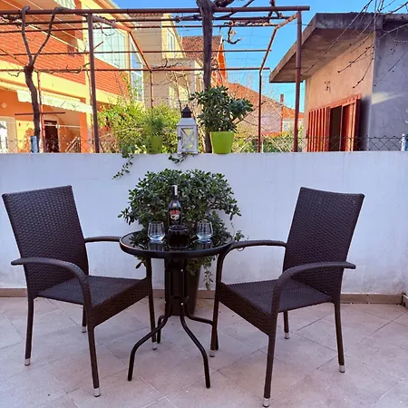 לינה וארוחת בוקר Stars זאדאר